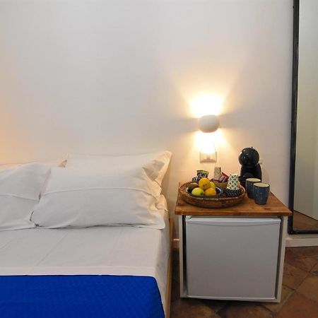 La Dimora Di Artemide B&B เนเปิลส์ ภายนอก รูปภาพ