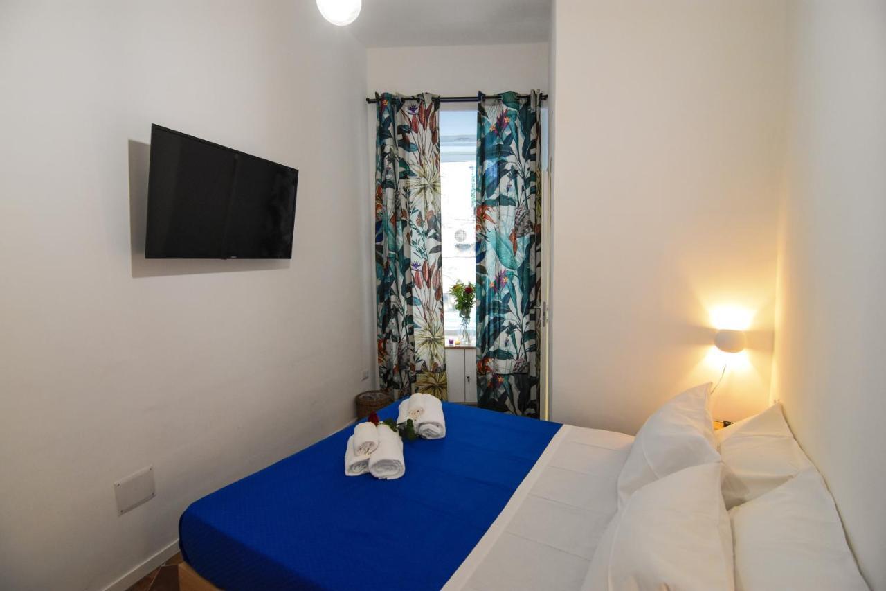 La Dimora Di Artemide B&B เนเปิลส์ ภายนอก รูปภาพ