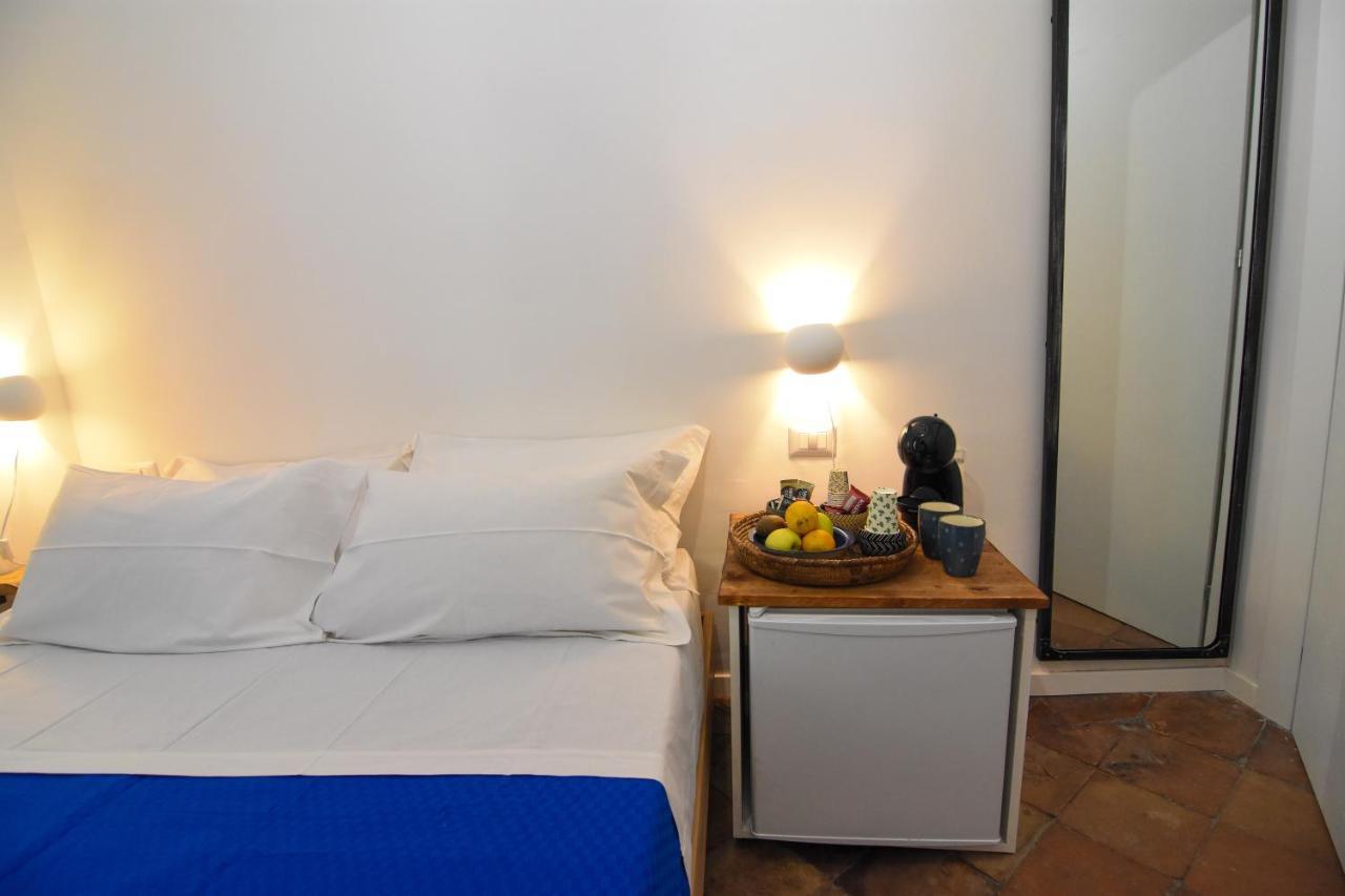 La Dimora Di Artemide B&B เนเปิลส์ ภายนอก รูปภาพ