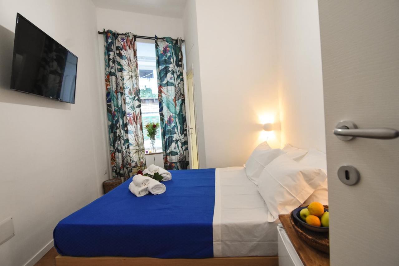 La Dimora Di Artemide B&B เนเปิลส์ ภายนอก รูปภาพ