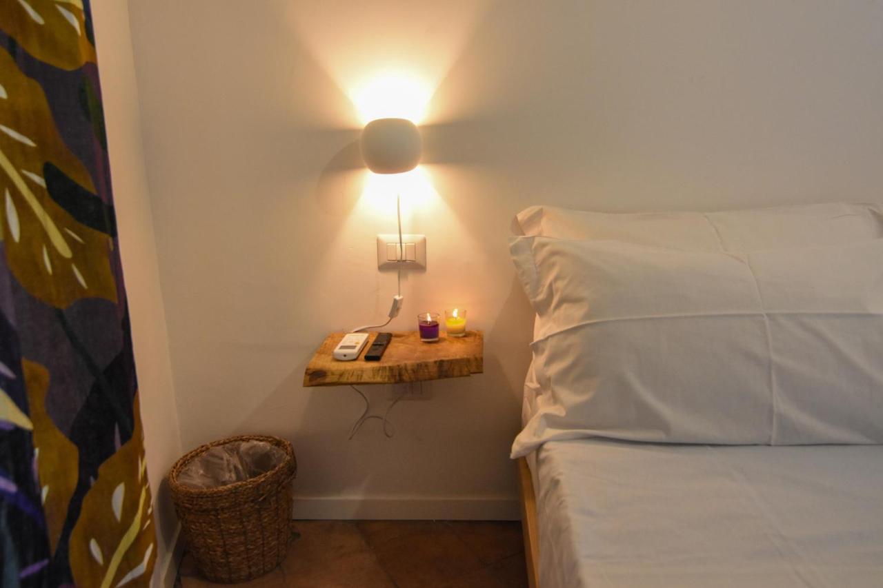 La Dimora Di Artemide B&B เนเปิลส์ ภายนอก รูปภาพ