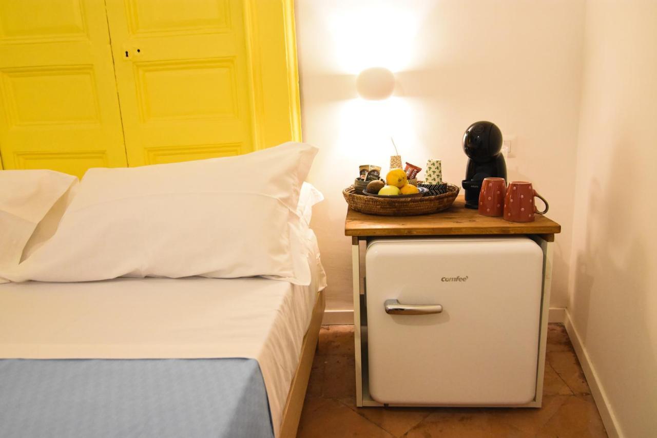 La Dimora Di Artemide B&B เนเปิลส์ ภายนอก รูปภาพ