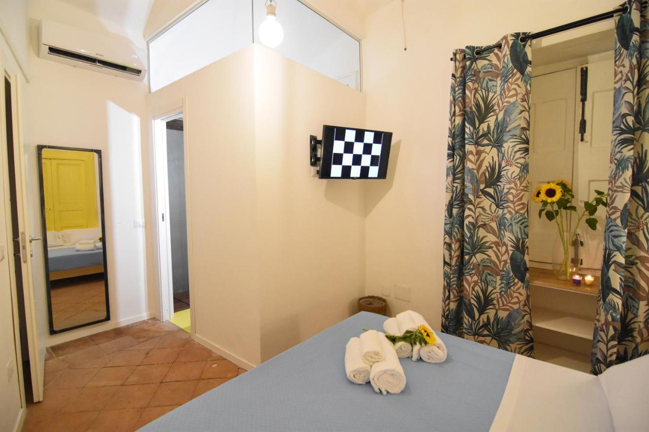 La Dimora Di Artemide B&B เนเปิลส์ ภายนอก รูปภาพ