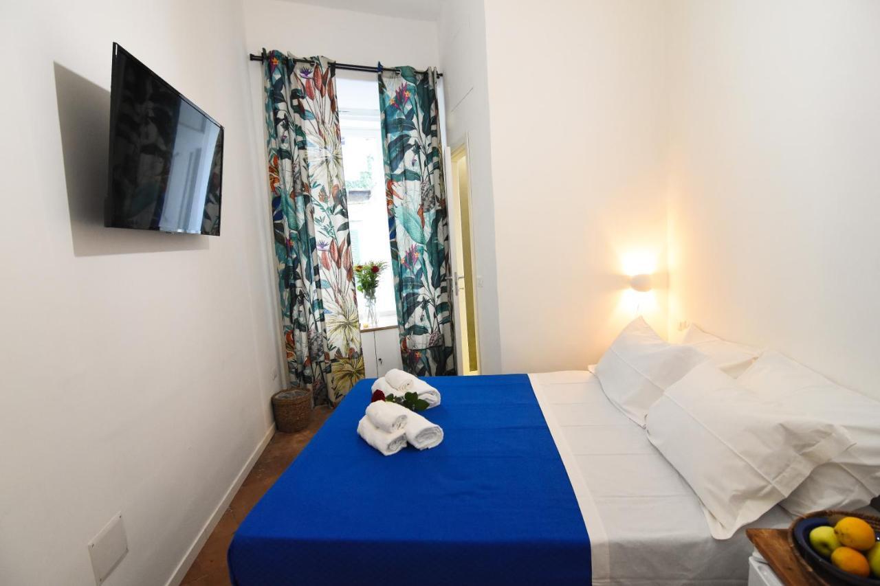 La Dimora Di Artemide B&B เนเปิลส์ ภายนอก รูปภาพ