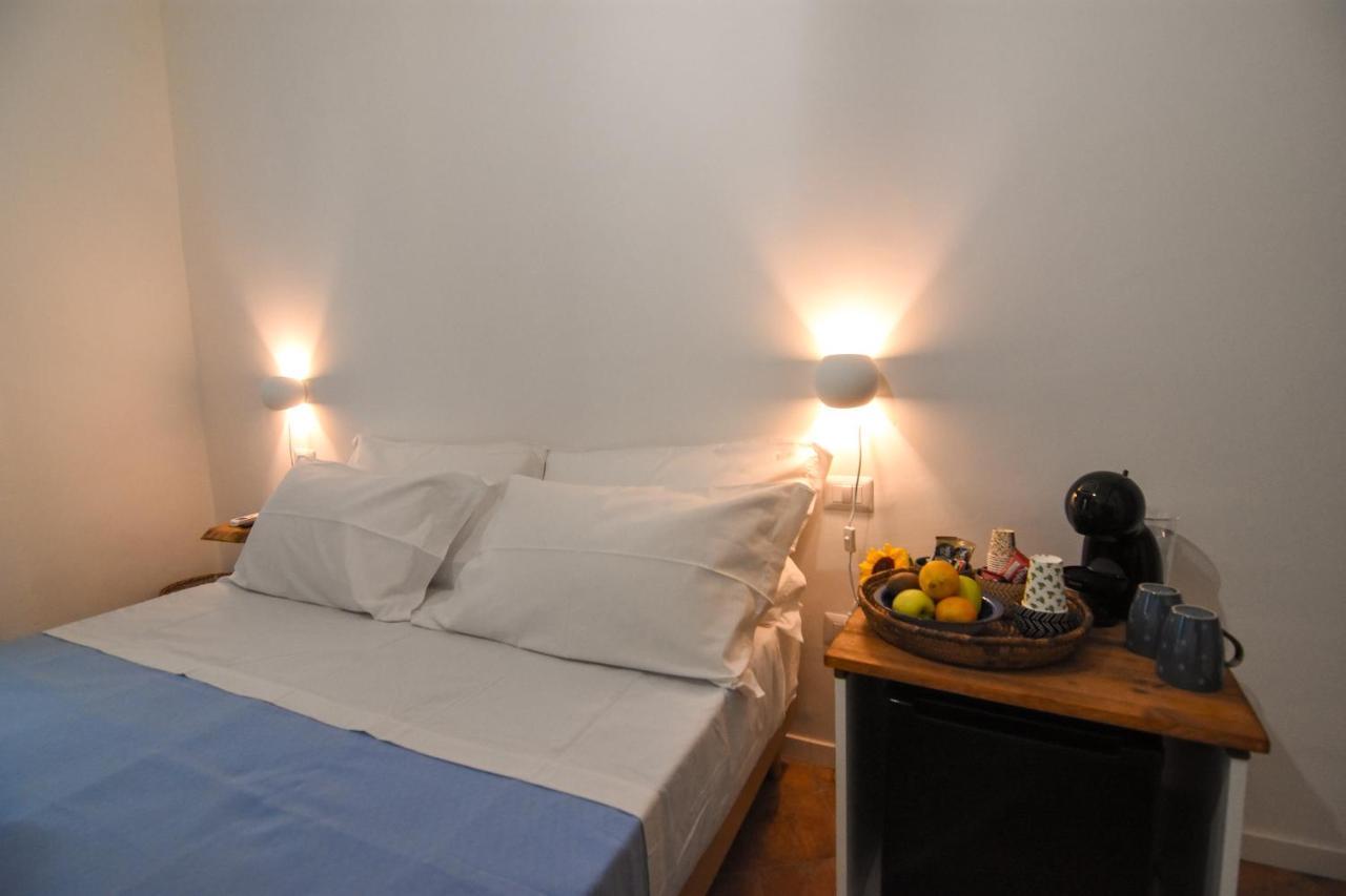 La Dimora Di Artemide B&B เนเปิลส์ ภายนอก รูปภาพ