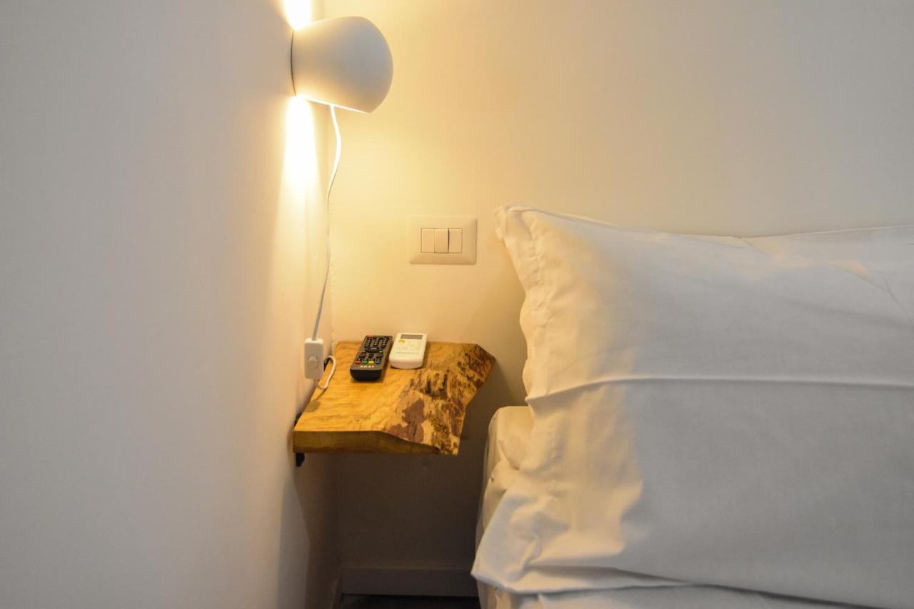 La Dimora Di Artemide B&B เนเปิลส์ ภายนอก รูปภาพ