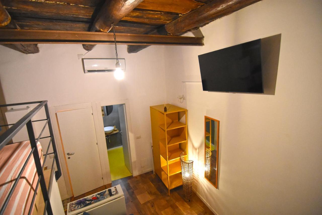 La Dimora Di Artemide B&B เนเปิลส์ ภายนอก รูปภาพ