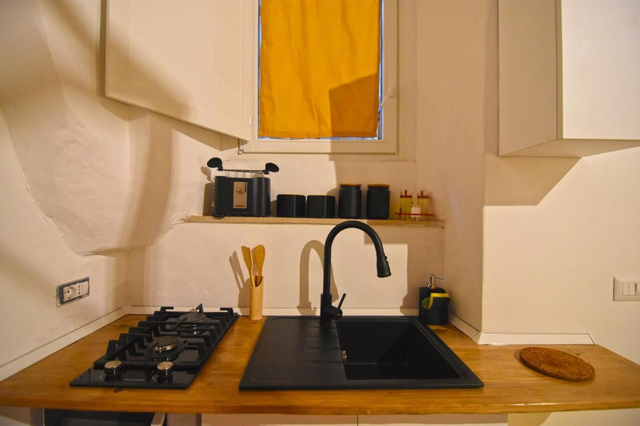 La Dimora Di Artemide B&B เนเปิลส์ ภายนอก รูปภาพ